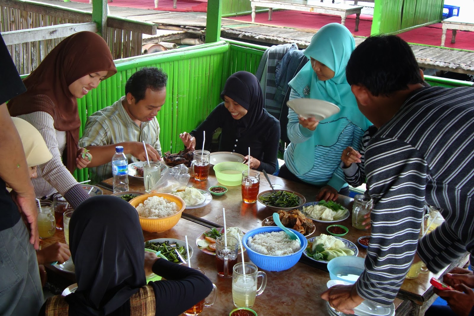 Menikmati sajian menu di Rawa Jombor, Klaten