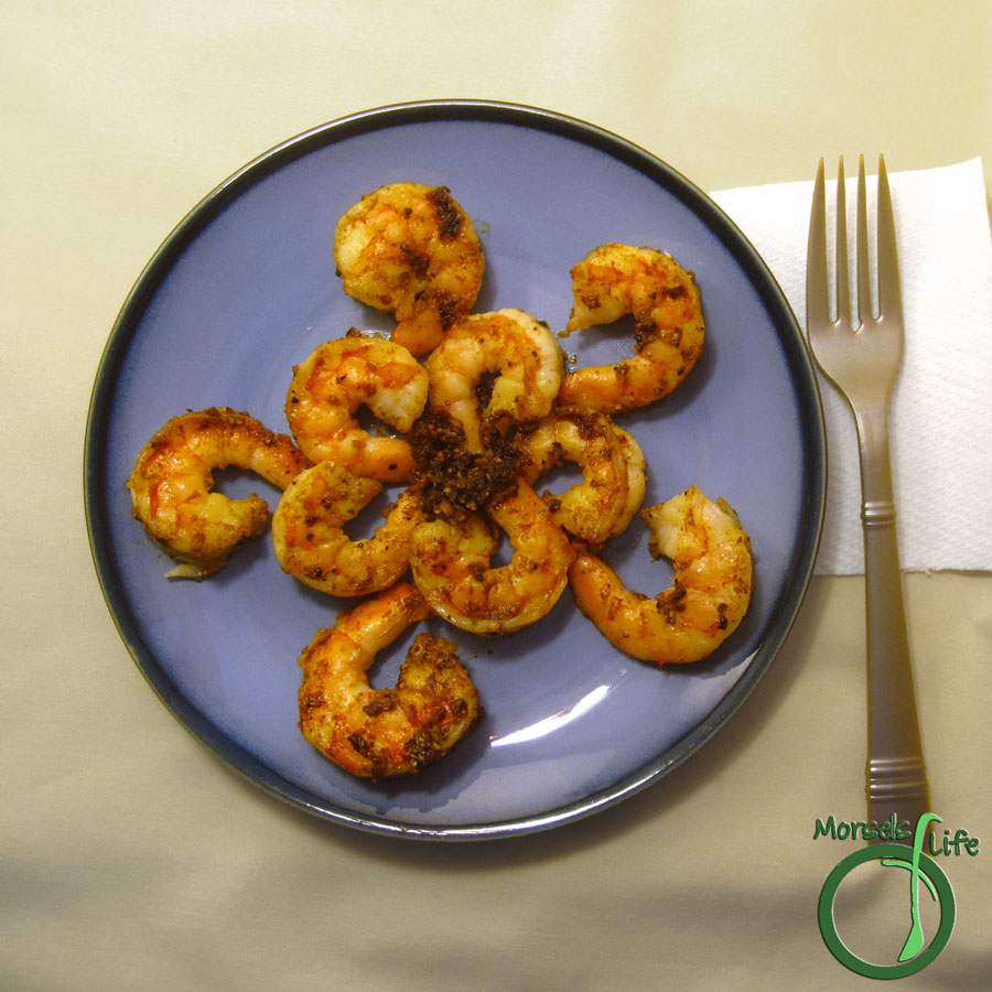 Morsels of Life - Garlic Paprika Shrimp - Quickly cook up shrimp, throw in garlic, some paprika, and pepper, and you've got some delectable Garlic Paprika Shrimp with a slightly crispy crust.