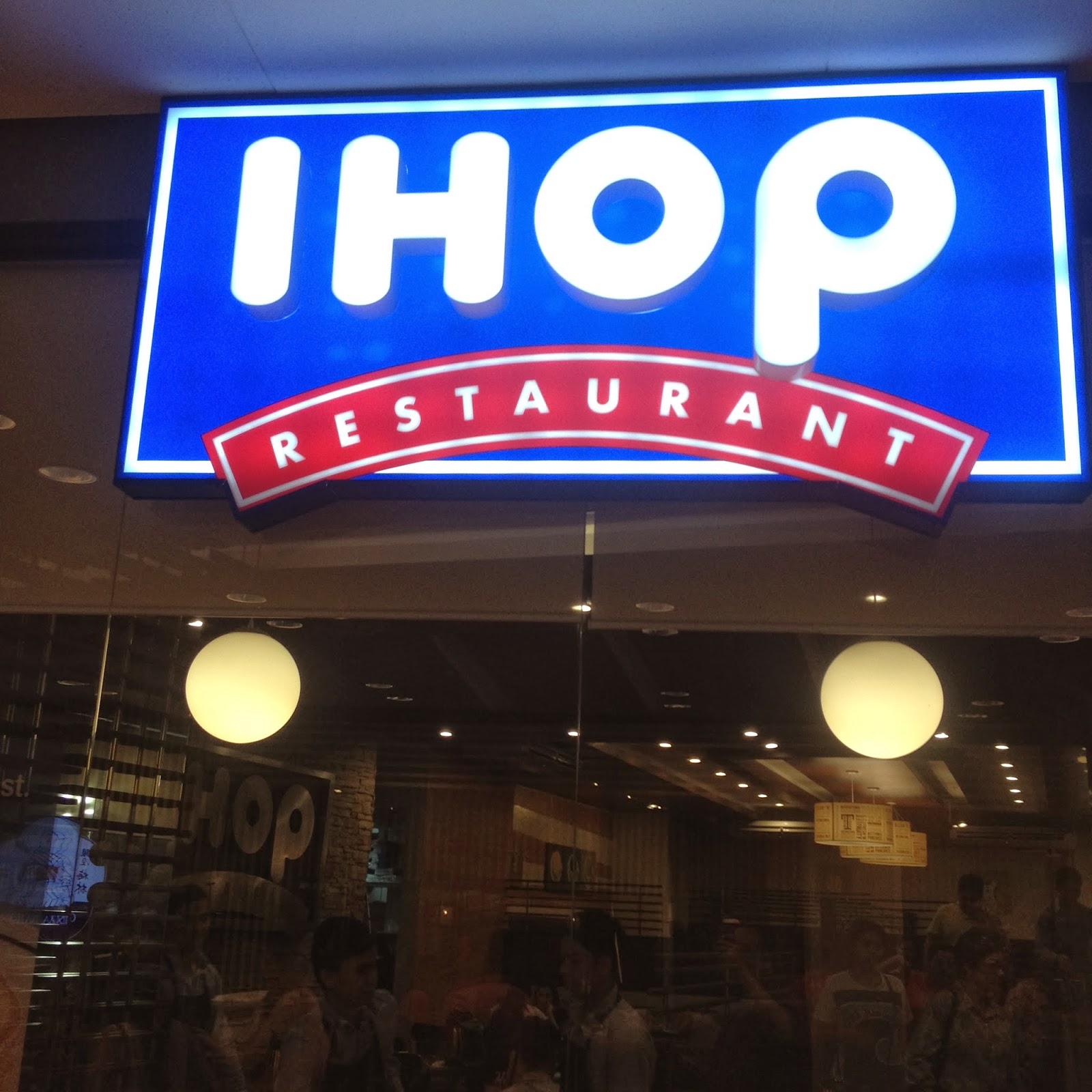 UP Town Center's Ihop and Highlands Coffee and other resto... Food In