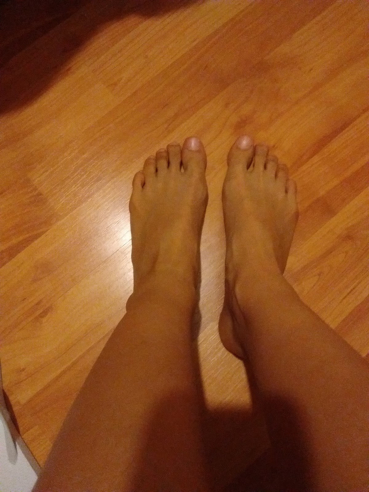 Natural nails long toes and sexy shoes