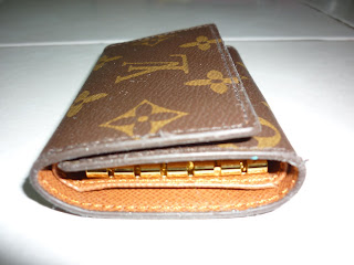 Bundle... Me... Now and Forever.....: LOUIS VUITTON 6 KEY HOLDER