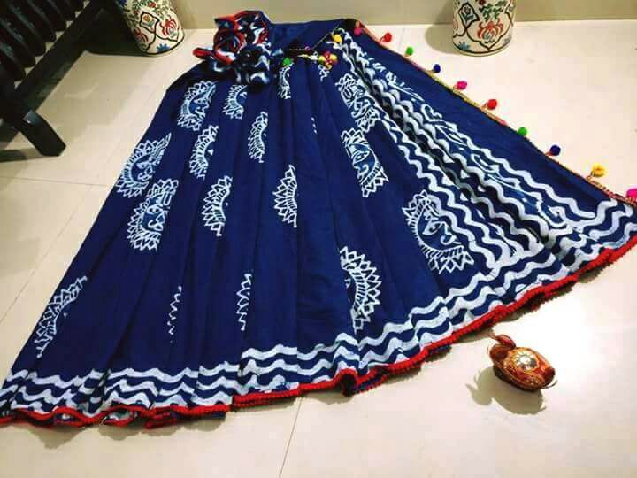 Cotton saree with blouse pom pom lace