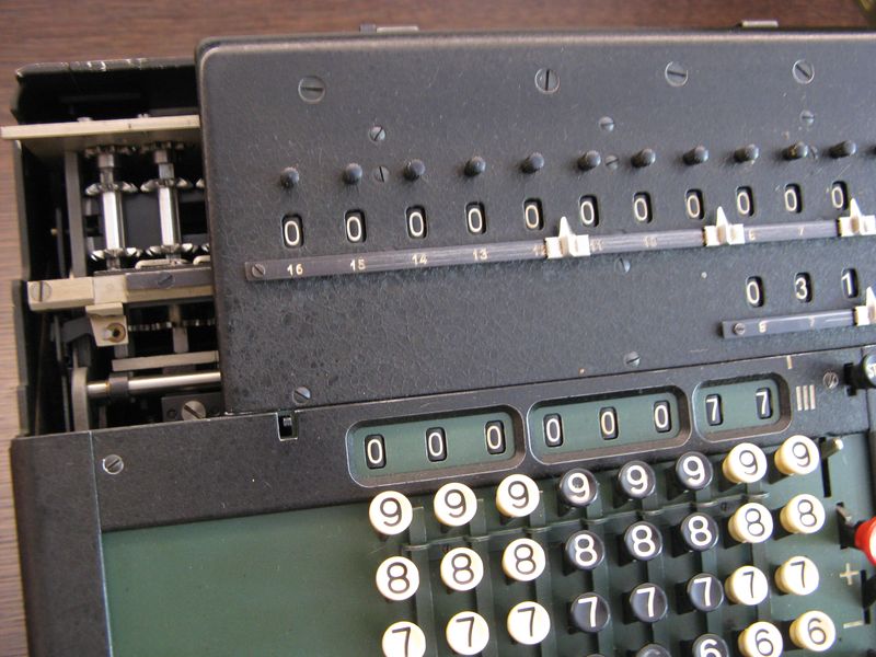 maschinengeschrieben Some other piece of office machinery.