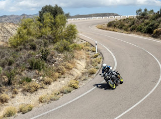 Yamaha MT-10 Review, Hyper Versatile!