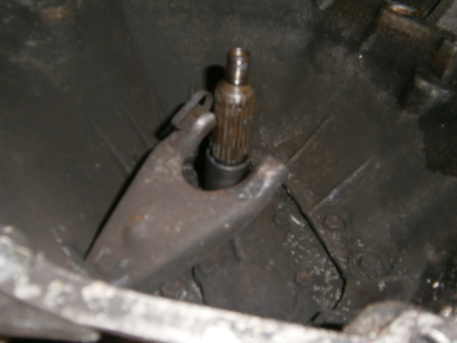 Lotus Excel Restoration Remove and check clutch and flywheel, Slave