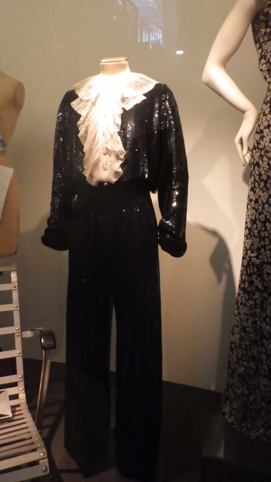 英国便り V&amp;A ファッション・ギャラリー（192540） ココ・シャネル