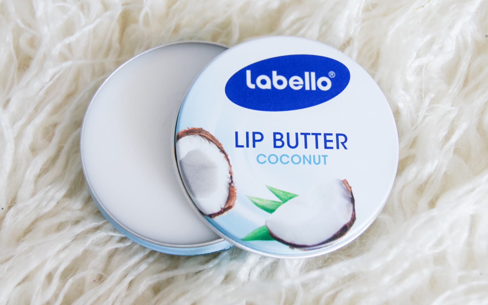 Lo Yoma Lip Butter von Labello