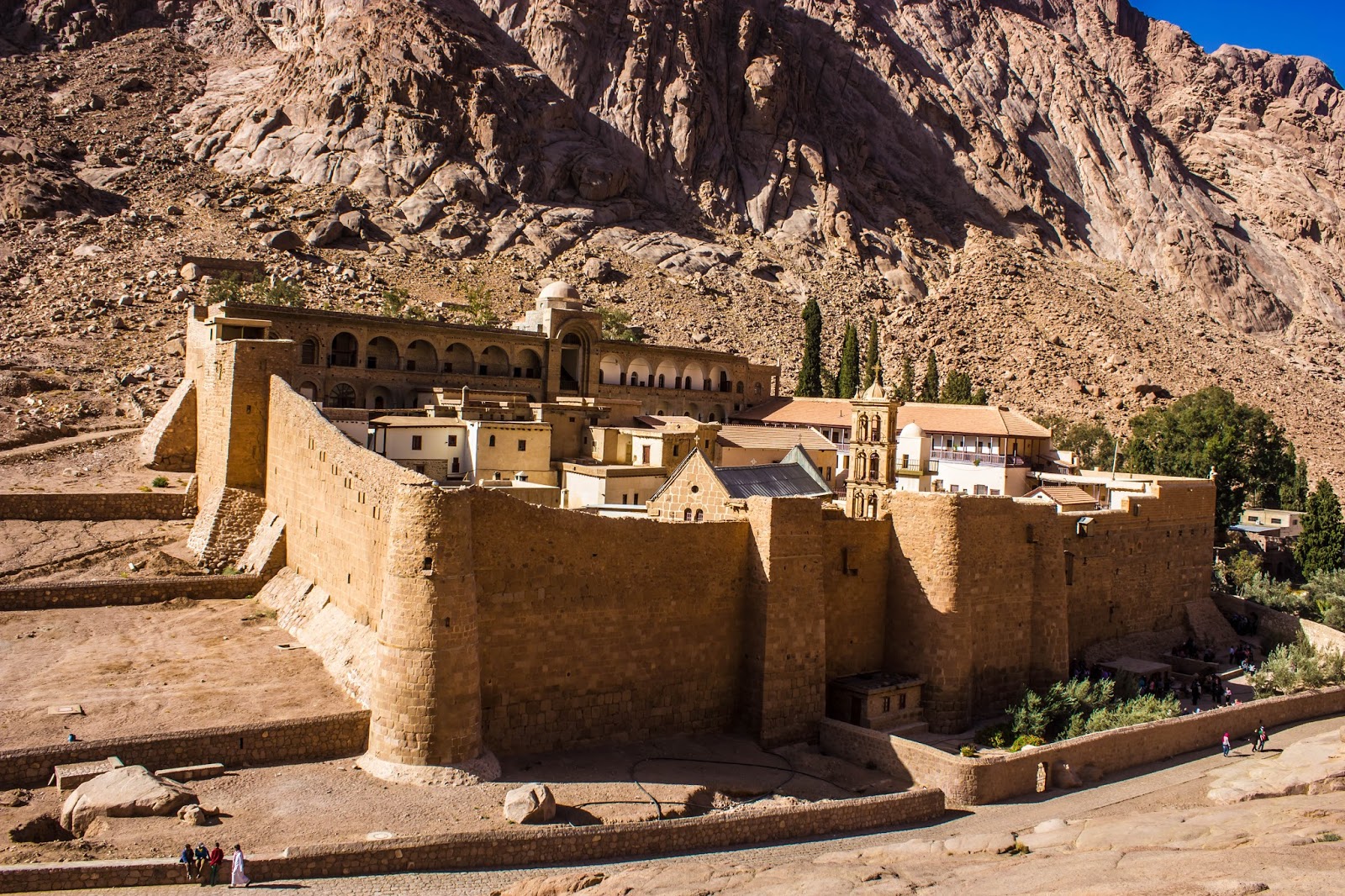بالصور تعرف على سانت كاترين وكيفية الذهاب اليها بالصور تعرف على سانت كاترين وكيفية الذهاب اليها