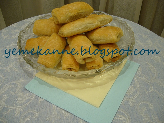 YEMEK ANNE MERCİMEKLİ AFYON BÖREĞİ