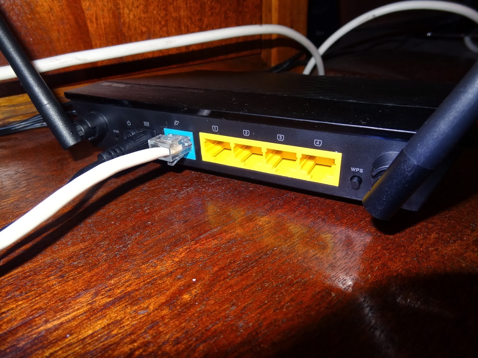 Wi-fi роутер asus rt-n300. Rt-ac66u dual band 3x3. Asus rt-n12 wireless n router. Rt n12e. Asus rt n12 wifi.