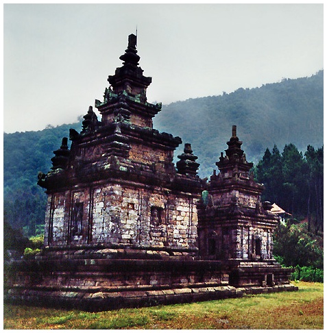 Kerajaan Hindu Pertama di Indonesia