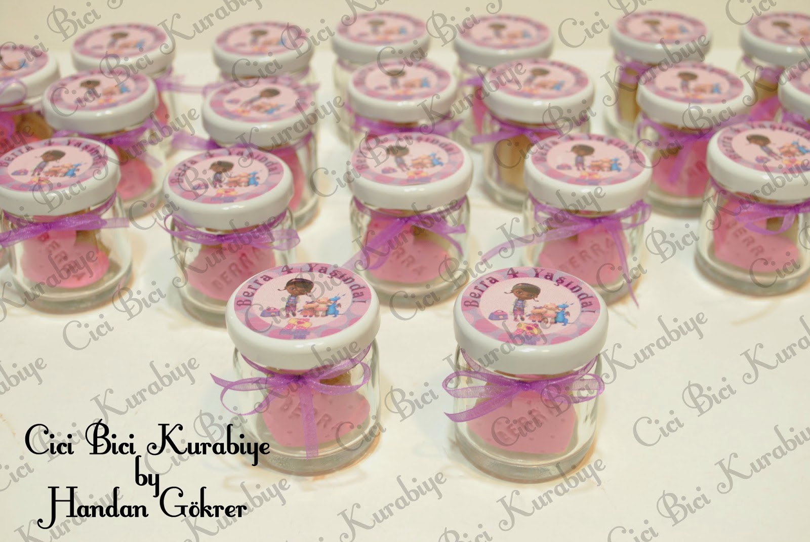 Cici Bici Kurabiye &amp; Cupcake &amp; Pasta İzmit Kavanozda Kurabiyeler