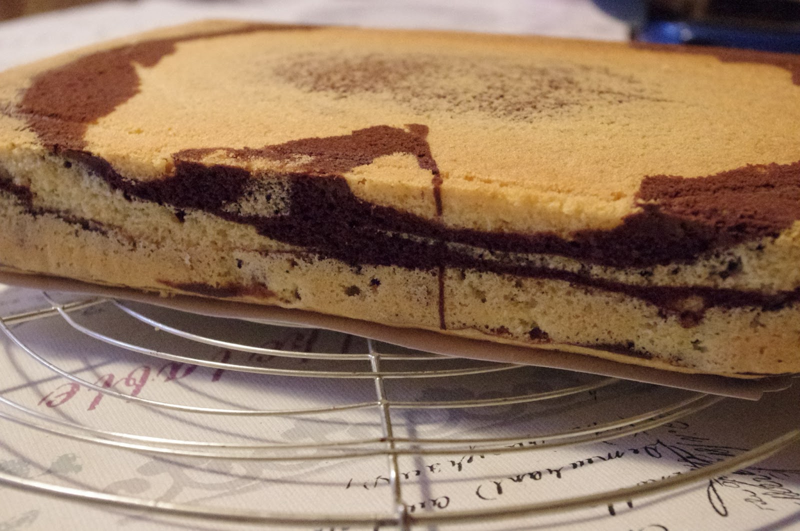 Tortenelfes Blog - Backe, backe, Kuchen: Skull- Tattoo- Motivtorte