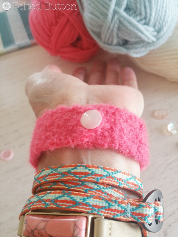 Felted Button Bracelet -- tutorial including quick and simple crochet, felting, buttons and color!