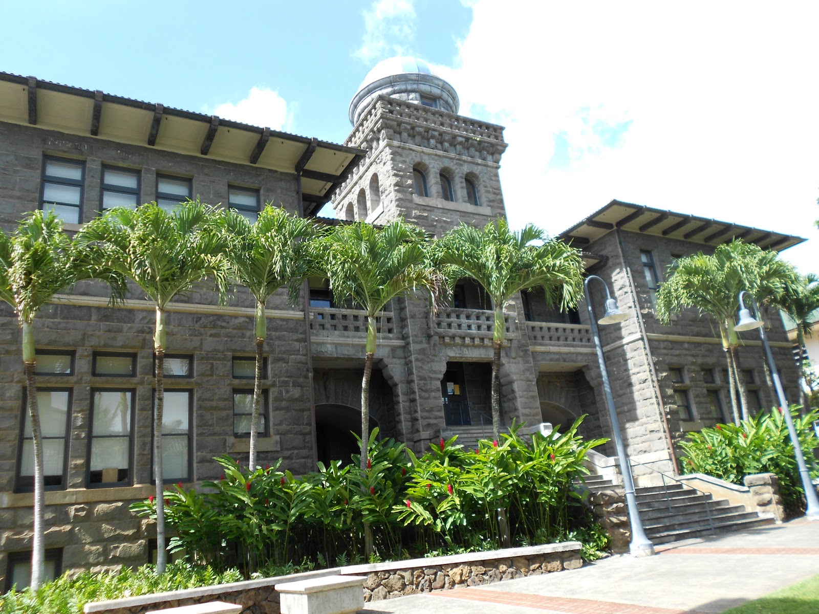 The Maliszewski Hawaii Trip Visiting Punahou School