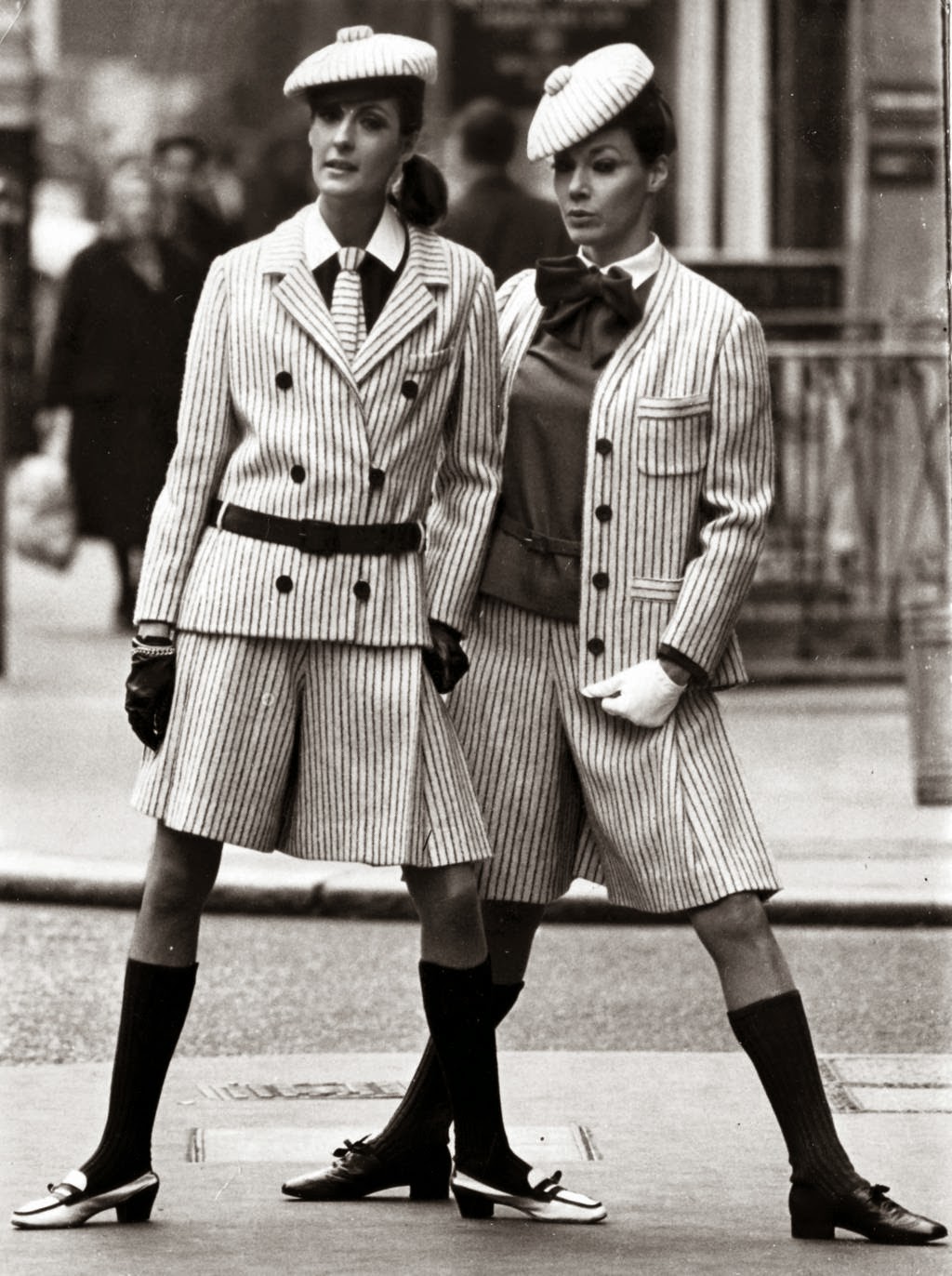 Remembering The Miniskirt: A Glimpse Into 1960S Miniskirt Fashion And  Feminine Rebellion - Rare Historical Photos