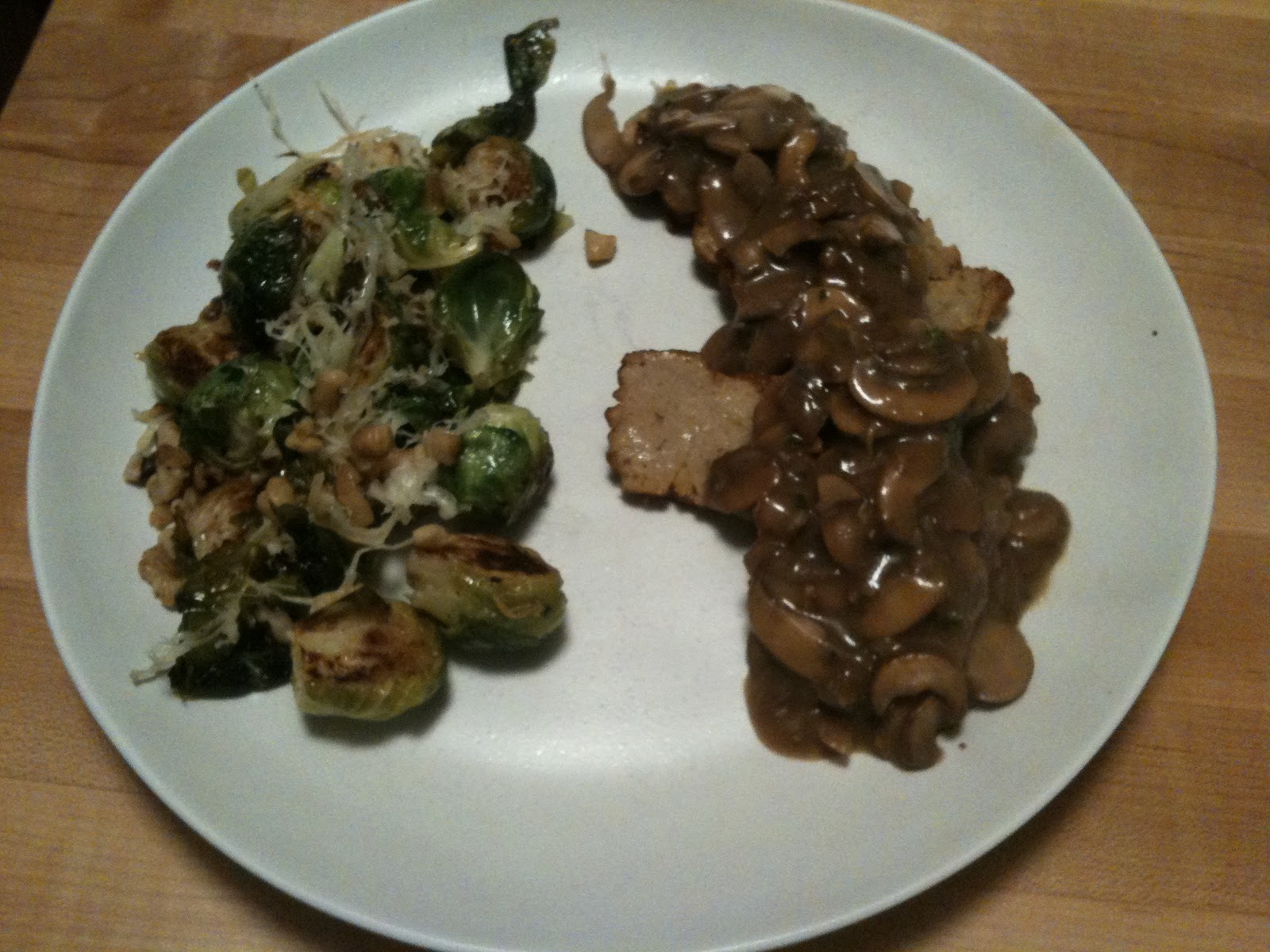 Omnivore Challenge Roasted Seitan with Mushroom Gravy, Roasted
