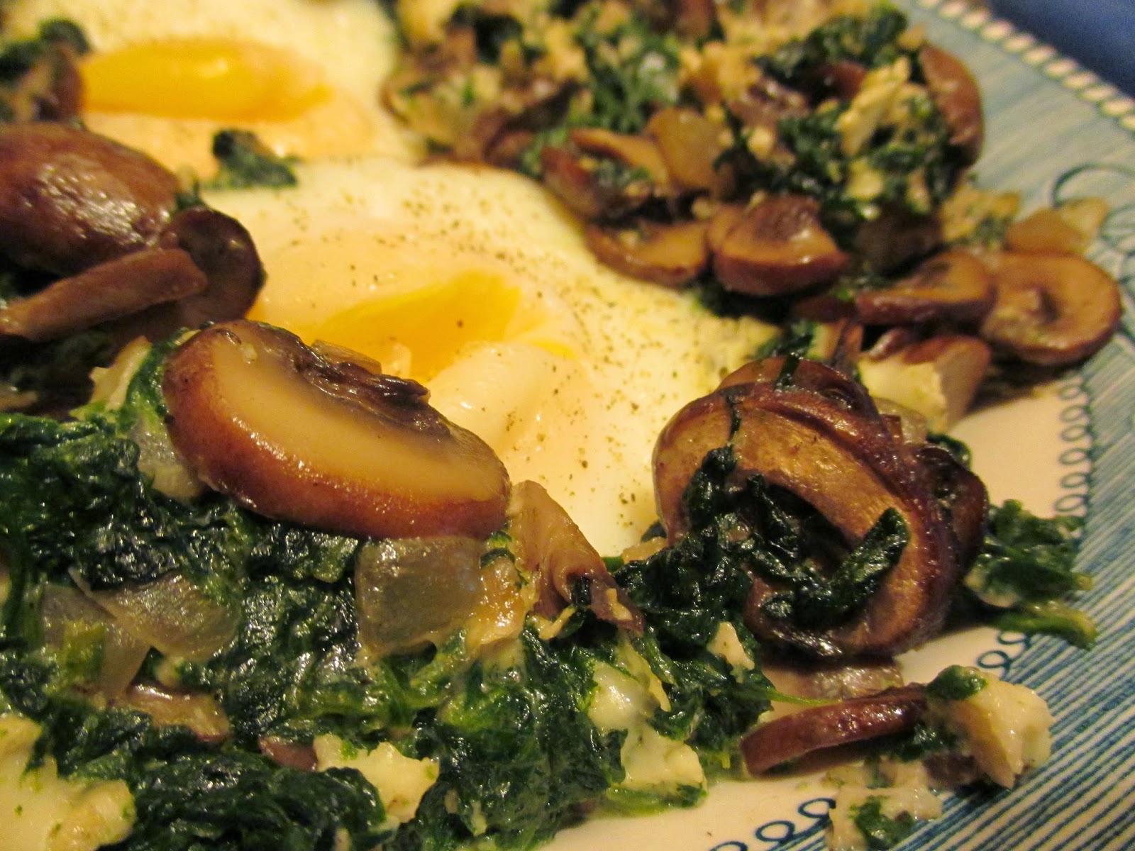 Bookcook: BAKED EGGS WITH SPINACH AND MUSHROOMS