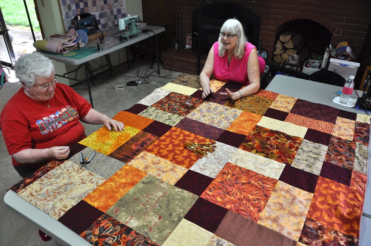 The Harlan Valley Quilters Quilt Day!