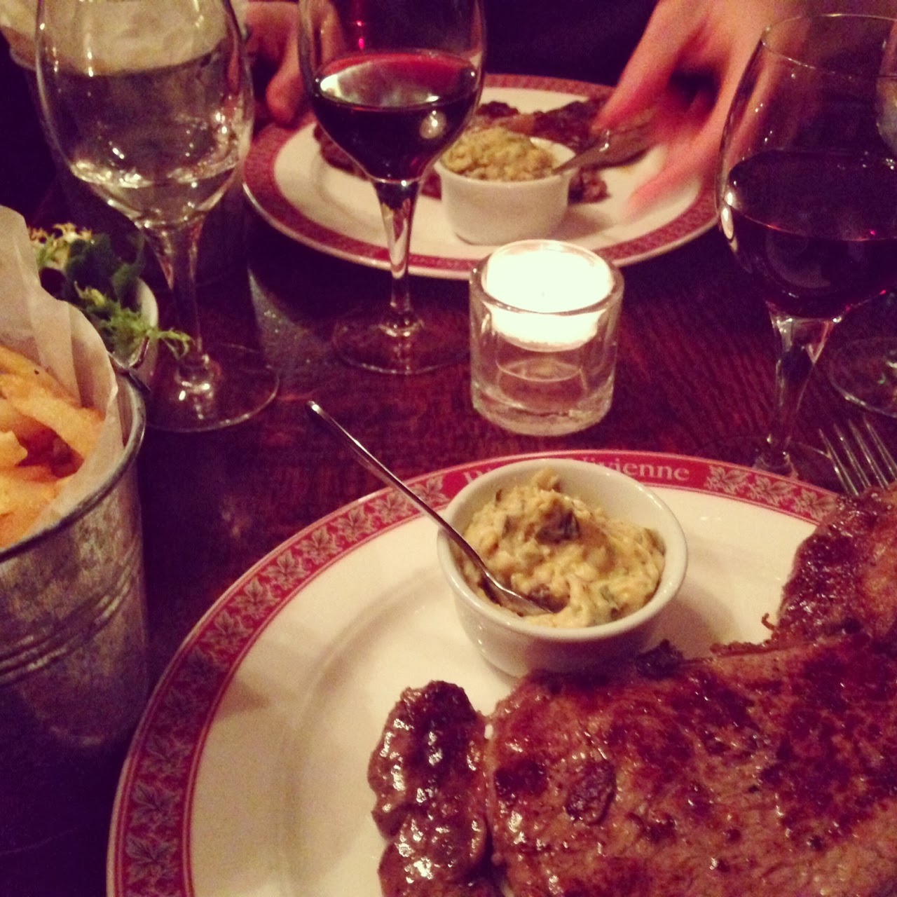 The Best Steak Frites in Paris, Bistrot Vivienne angloyankophile