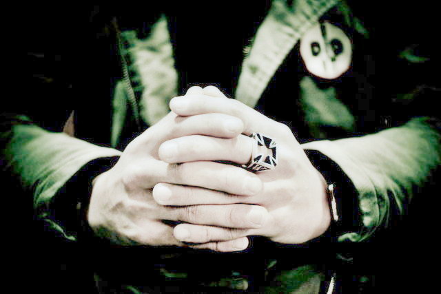 WEIRDOウィアード アイアンクロスリング17号シルバー925 ケース付き