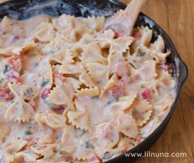 Creamy Spinach Tomato Pasta