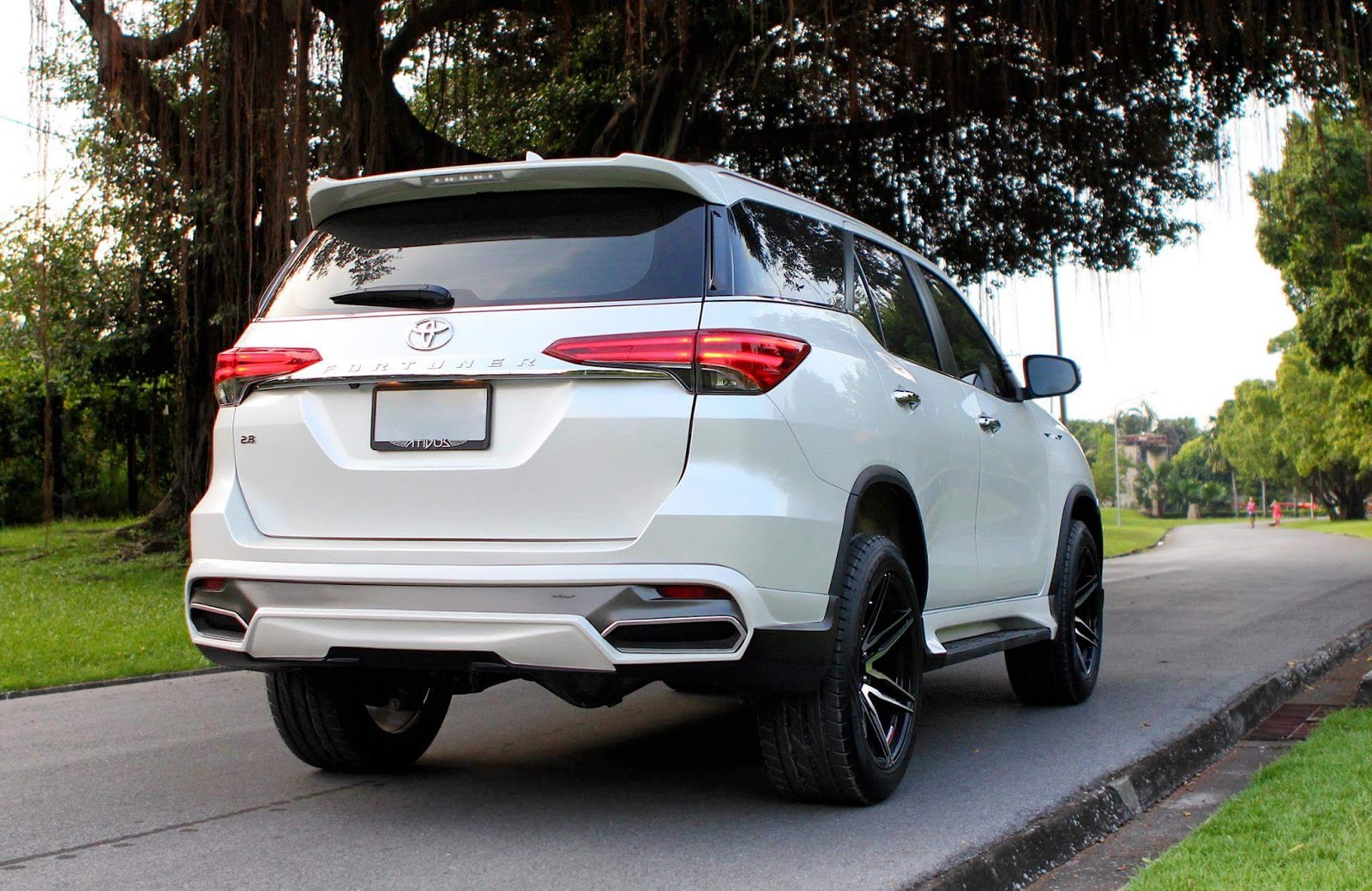 Gambar Modifikasi  Toyota Fortuner  Terbaru Terlengkap 