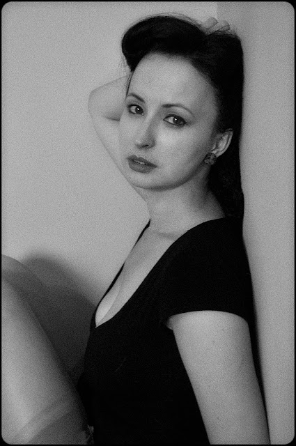 selena gomez tattoo alyson hannigan 2011 angus stone and isabel lucas