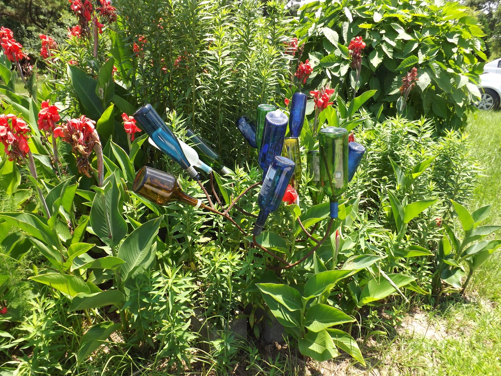 My Southern Art Beat Bottle bush, bottle tree Southern yard art with