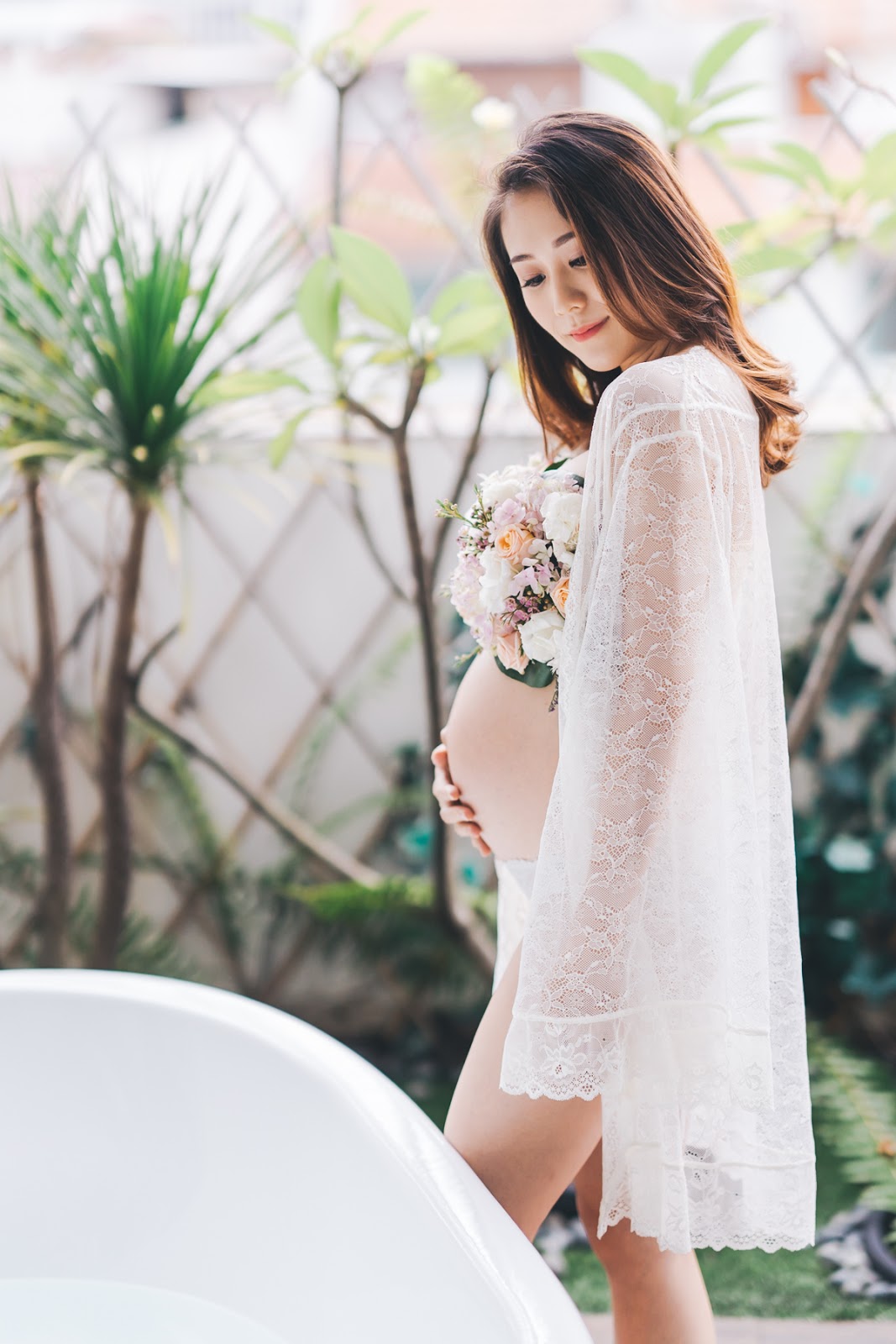 Maternity Milk Bath Photoshoot ZOE RAYMOND