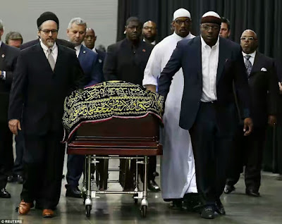 Muhammad Ali's Family Join Thousands Of Mourners For Traditional Islamic Prayer Service