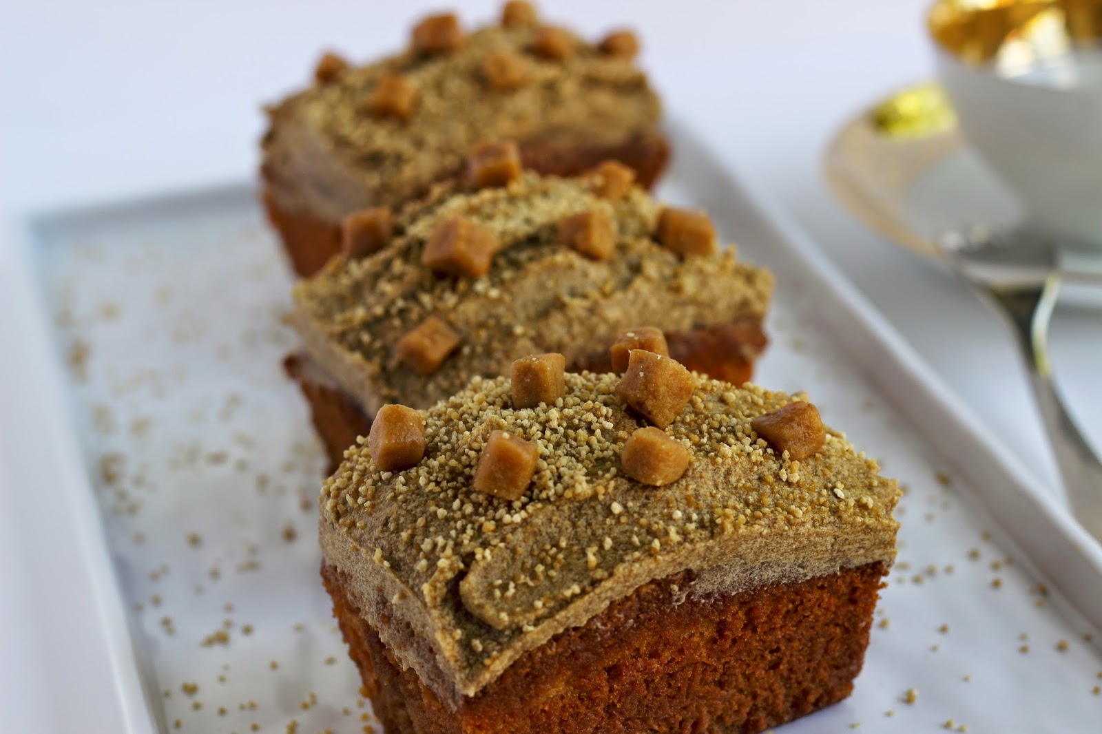 Pastry Language Maple syrup little slice