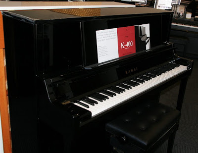 đàn piano kawai k400