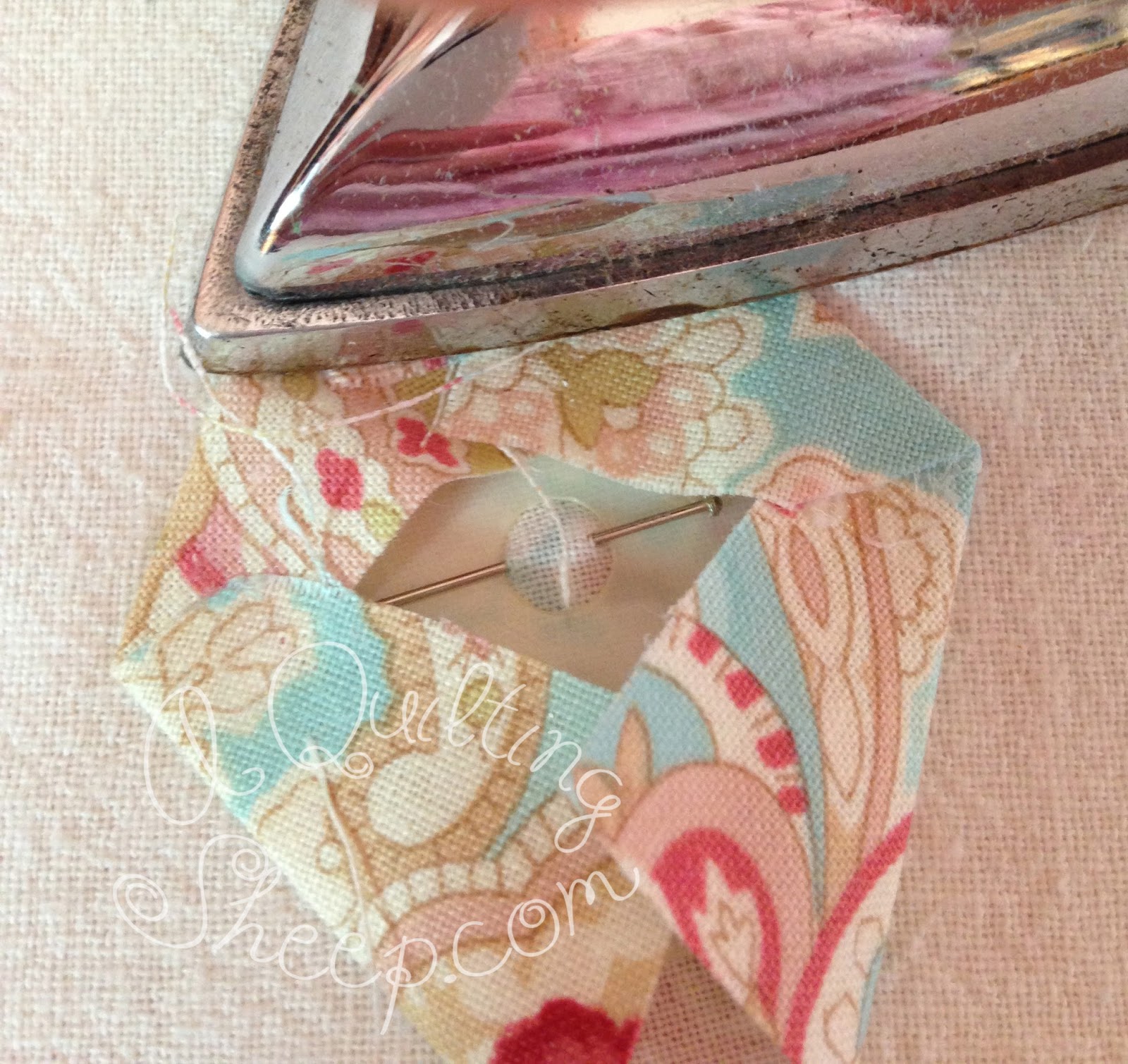 A Quilting Sheep Glue Basting Hexies My Way