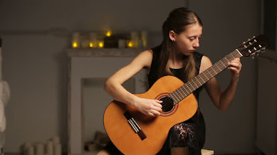 Hướng dẫn cách Tự học đàn Guitar cơ bản tại Nhà