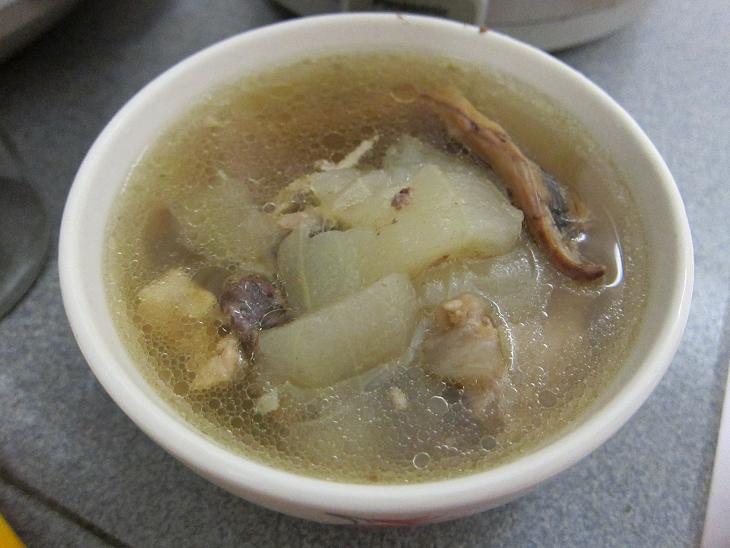 Culture Wind Chicken soup c/w Dried squid & Melon 冬瓜鸡汤