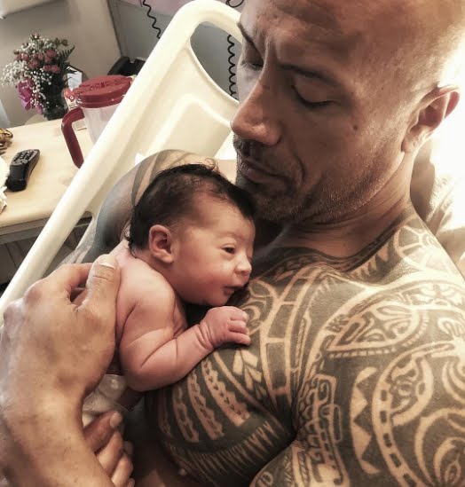 The Rock è di nuovo papà: emozionante foto/messaggio su Instagram