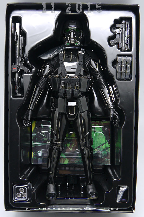 hot toys death trooper deluxe