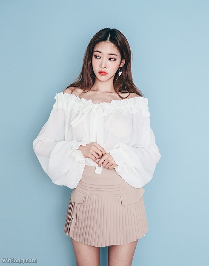 Beautiful Park Jung Yoon in the April 2017 fashion photo album (629 photos) photo 22-13