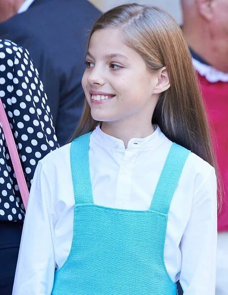 King Felipe, Queen Letizia, King Juan Carlos, Queen Sofia, Crown Princess Leonor and Infanta Sofía