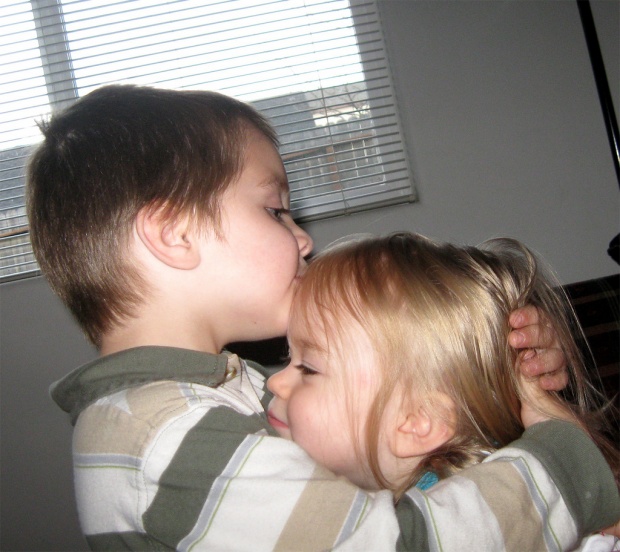 Brother sister live. Поцелуй Реал. Kiss my sister. Sis brother Kiss. Angry sister Kiss.