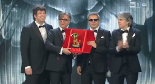 Gli Stadio vincono Sanremo 2016 Stadio foto premio