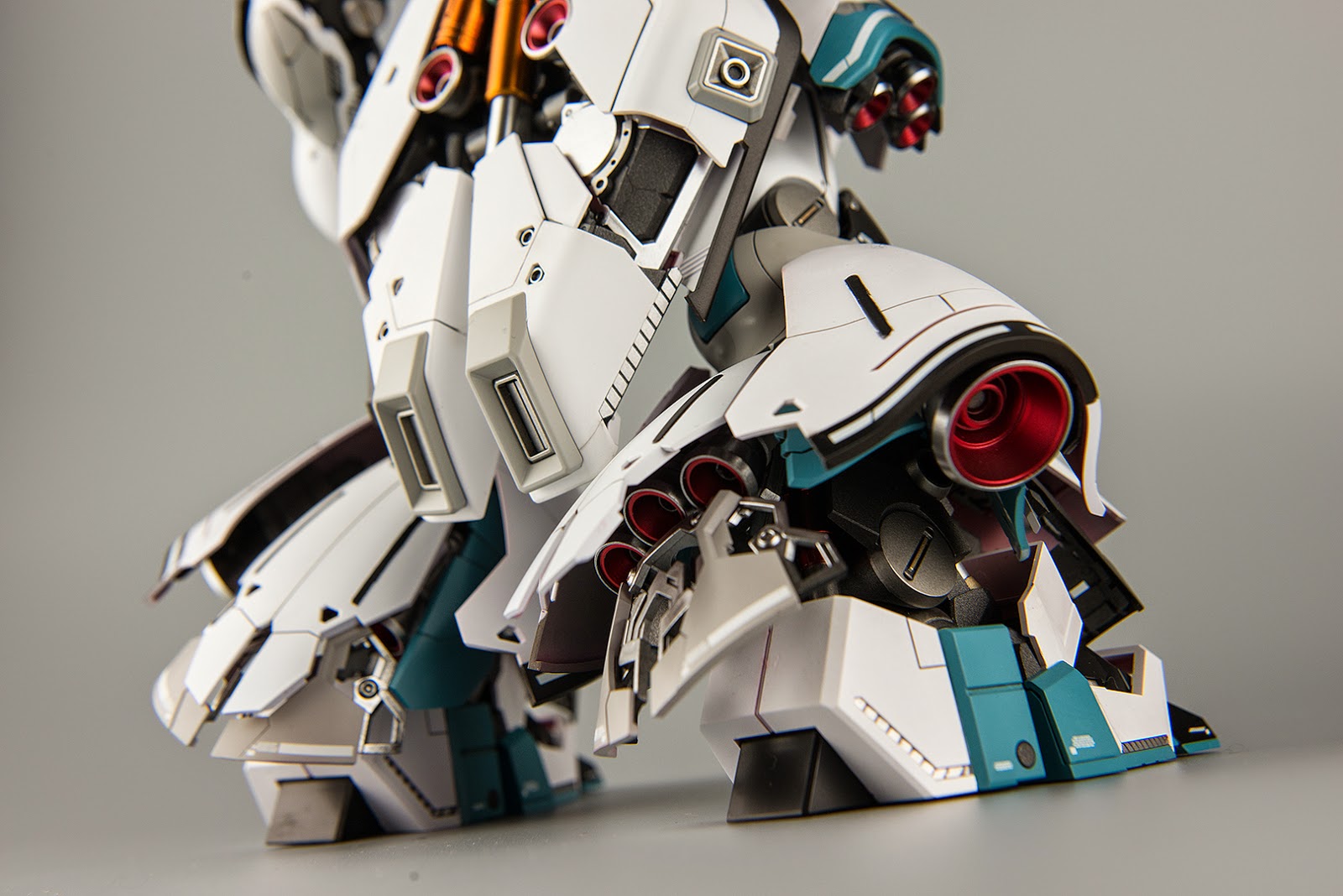 BANDAI MASTER GRADE MG GUNDAM MSN-04 SAZABI VER KA 1/100 MODEL KIT - Foto 6