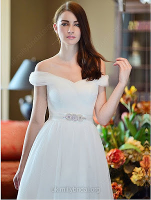 http://uk.millybridal.org/product/a-line-off-the-shoulder-tulle-floor-length-beading-wedding-dresses-10889.html?utm_source=minipost&utm_medium=2368&utm_campaign=blog