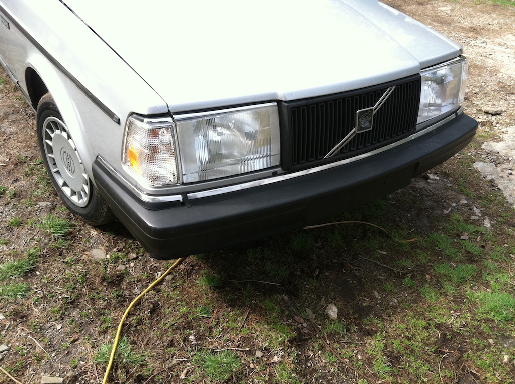 Sea Dog My Volvo 240 Traveling Machine 2011