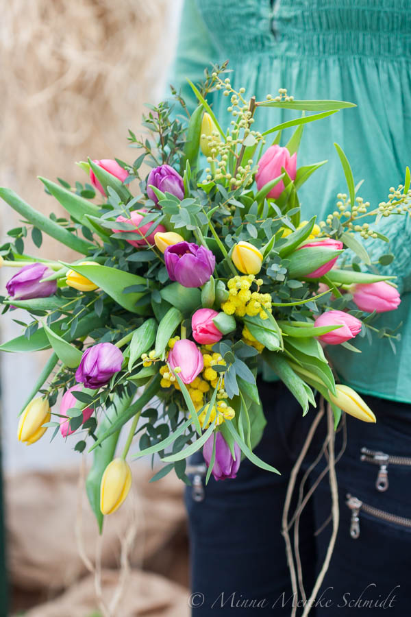 10 ways how to arrange your tulips
