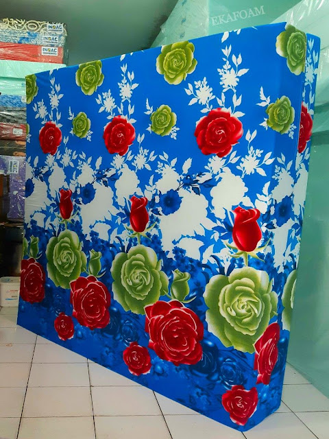 Kasur inoac motif kembang mawar biru Kasur inoac motif bunga kembang mawar biru