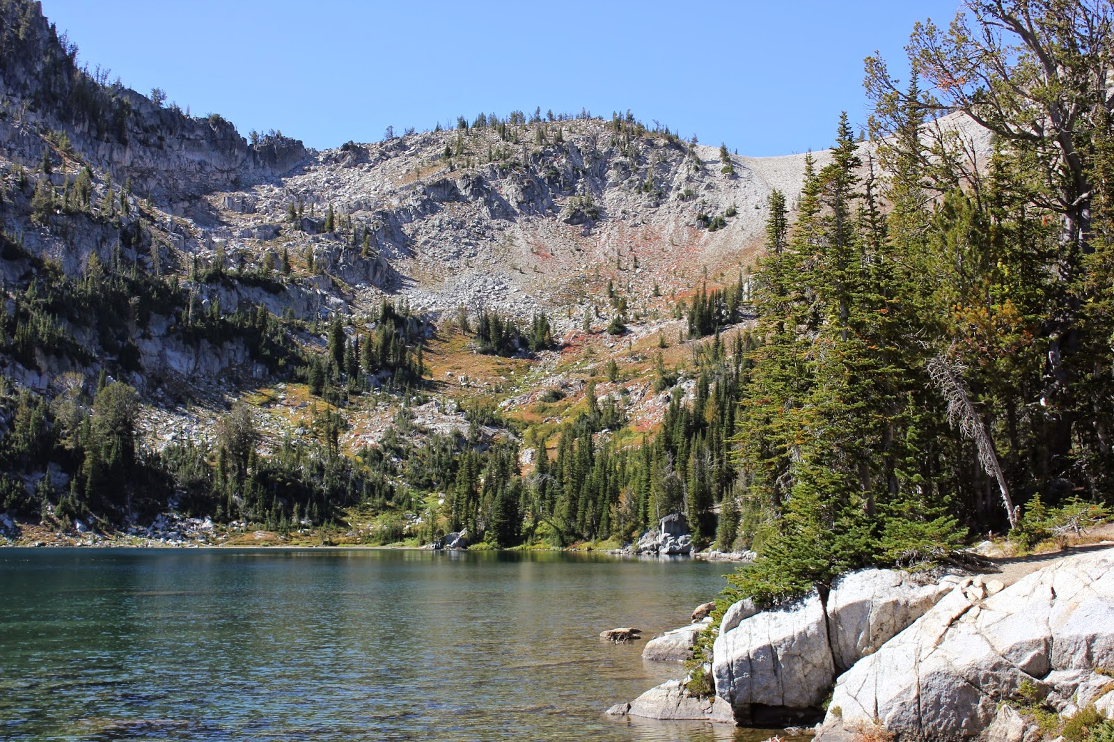 Mario's Hiking Photos Maxwell Lake, Oregon