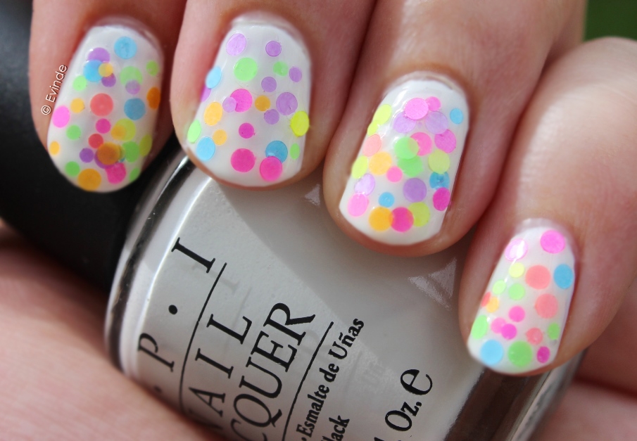 Two Ways To Wear Neon Confetti Nails | Evinde's Beauty Stash