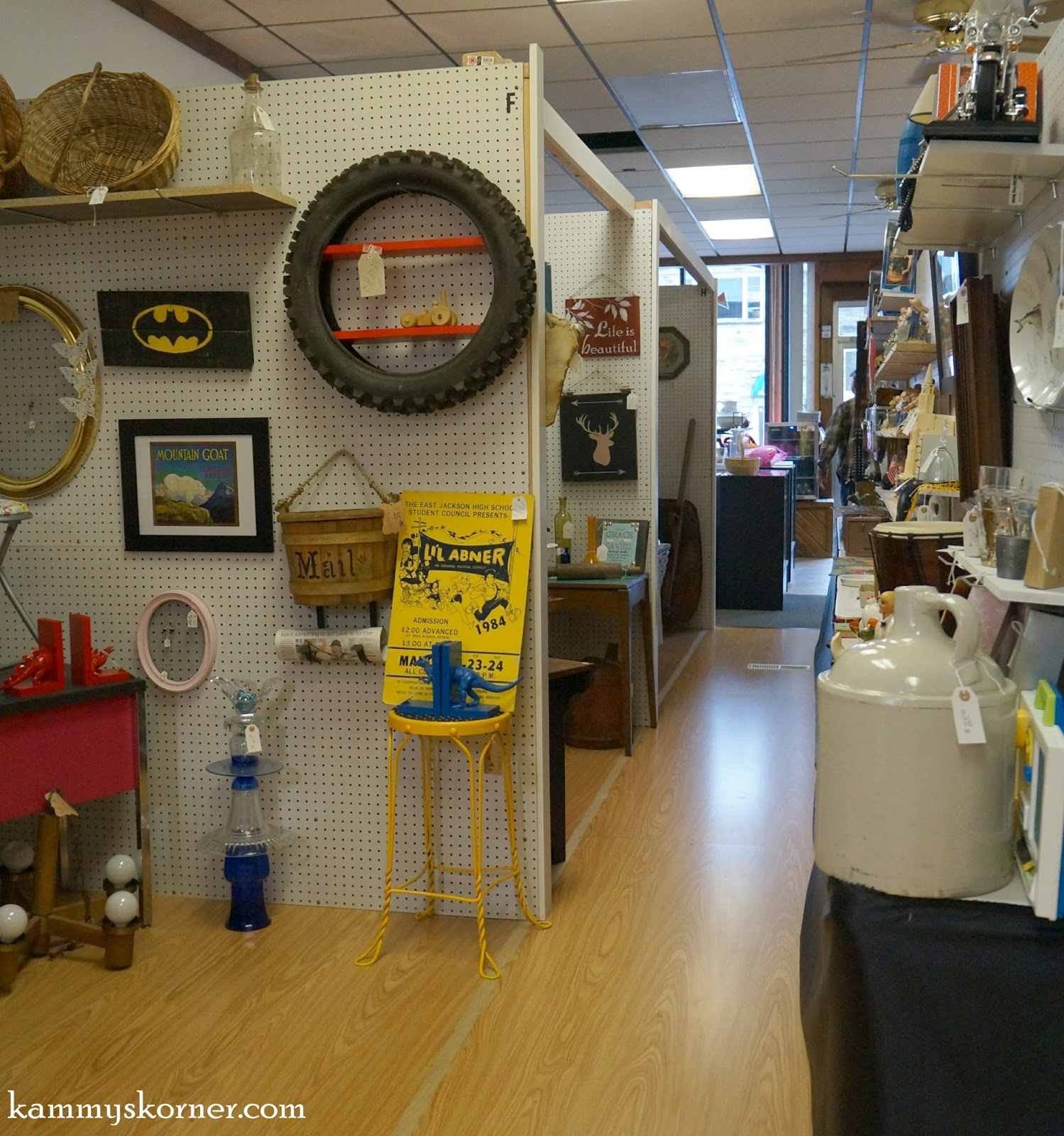 Kammy's Korner To The Newly Opened Parma Antique Mall!